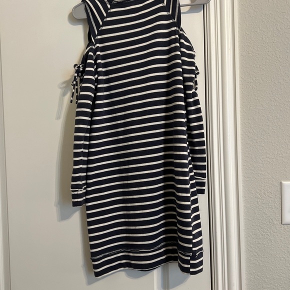 Maurice's Cold Shoulder Gray And White Striped Long Sleeve Dress Women's Size S - Picture 5 of 5